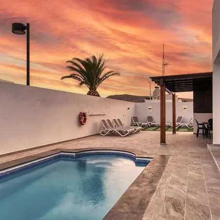 Serenity - By Lanzarote Vakantiehuis *