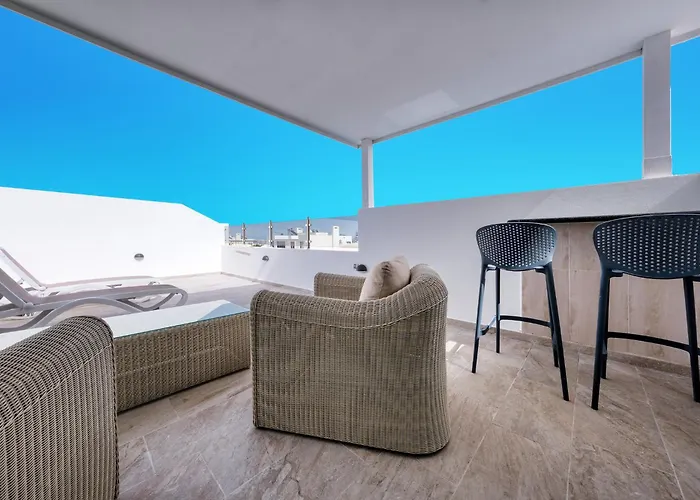 Serenity - By Lanzarote 普拉亚布兰卡