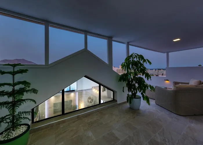 Serenity - By Lanzarote 普拉亚布兰卡