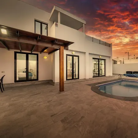 Serenity - By Lanzarote 普拉亚布兰卡